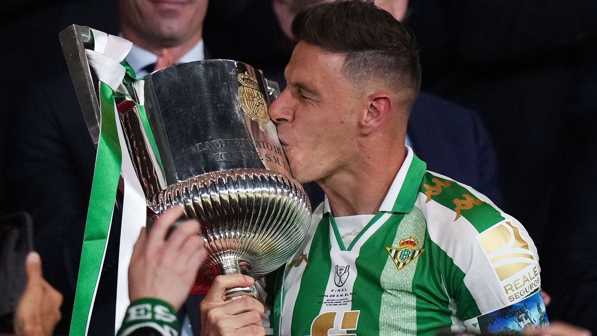 圈近来传出 圈近来传出