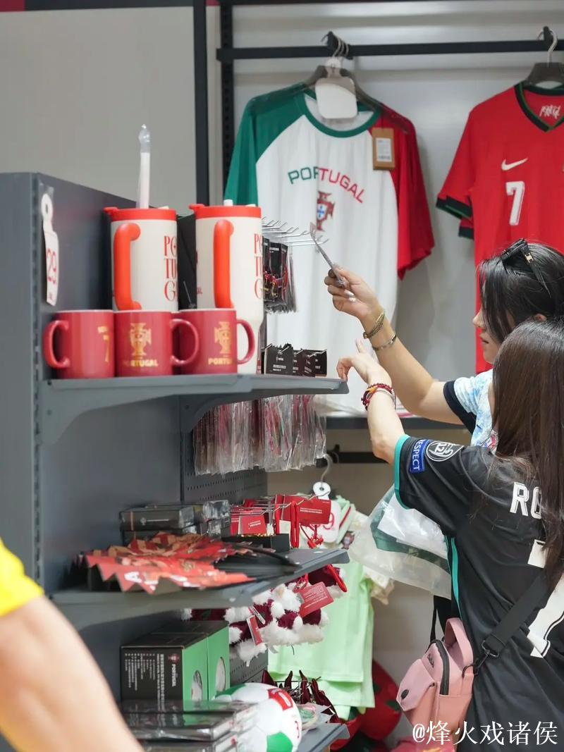 C罗球衣拍出513万元创历史纪录,梅西球衣成交价达451万 C罗球衣拍出513万元创历史纪录,梅西球衣成交价达451万